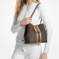 Pratt Metallic Shoulder Bag | BROWN